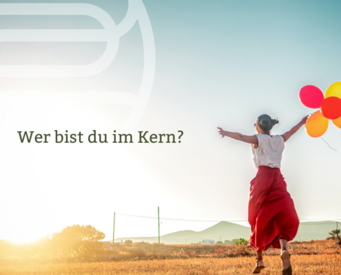 Frau mit Ballons